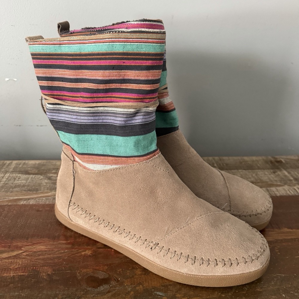 TOMS Nepal Tribal‎ Moccasin Boots Women's 11 Tan Sand Suede Aztec Faux Shearling